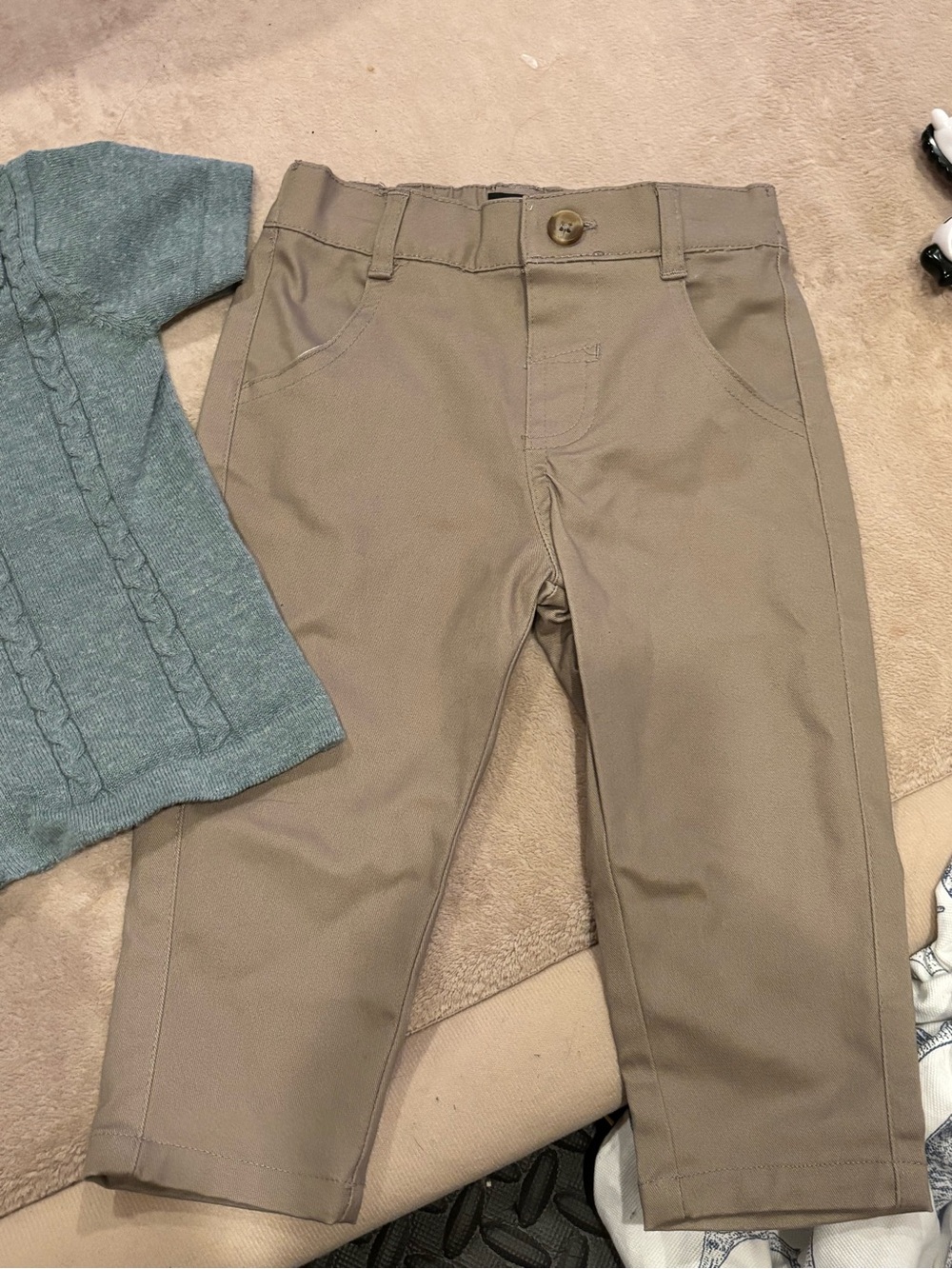 🎉 (12m) Perry Ellis Toddler Boy 2 PC Set - Cable Knit Button Down Shirt + Khakis - Picture 3 of 6